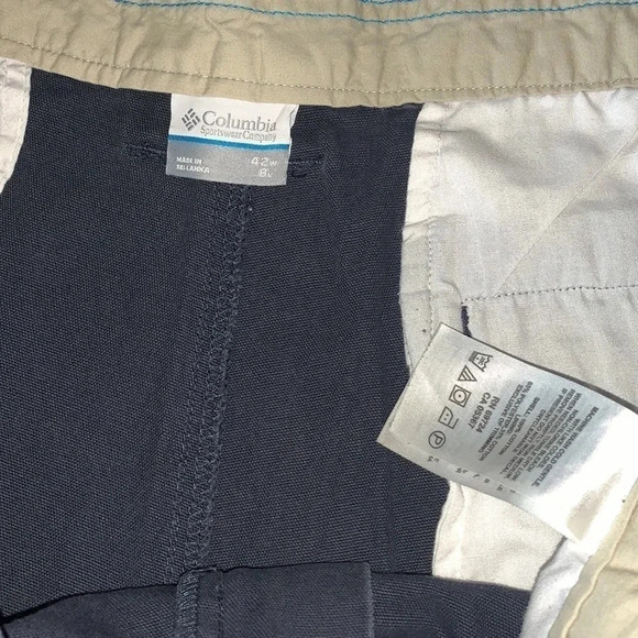 COLUMBIA size 42 navy shorts - Picture 2 of 5